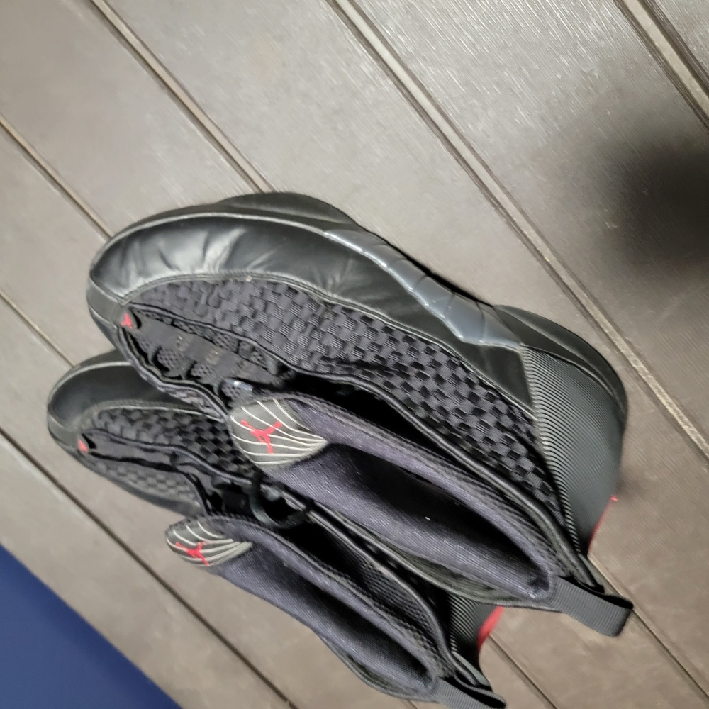 black jordan 15